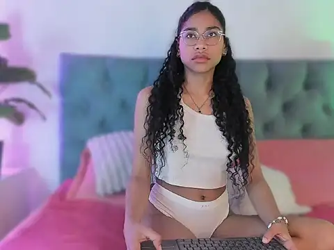 emaffox online show from March 21, 2026, 6:07 am