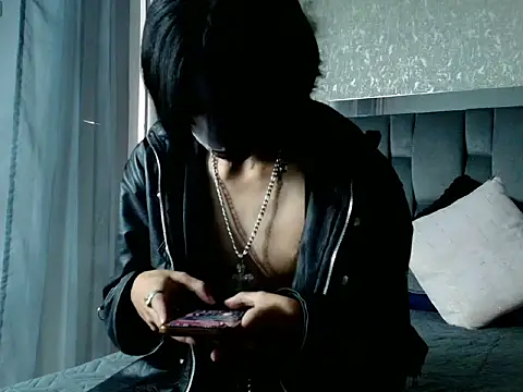 aetternum  online show from April 7, 2026, 8:42 pm