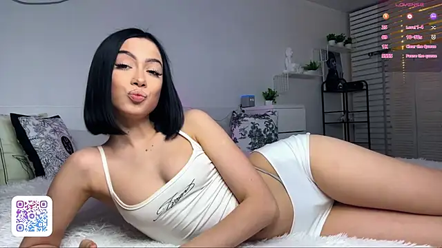 EhtelVesperman online show from April 28, 2026, 3:50 pm