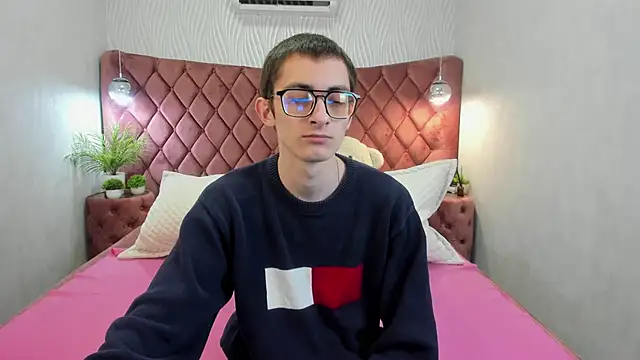 RonBevs online show from April 9, 2026, 7:19 pm