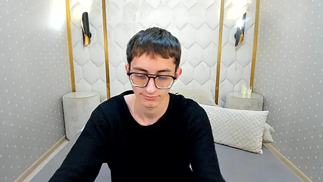 RonBevs online show from June 11, 2026, 8:18 pm