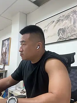 Cunzhangshibage02 online show from May 7, 2026, 1:44 am