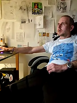 dufatcock online show from April 12, 2026, 8:08 am