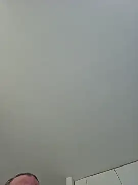 dufatcock online show from April 17, 2026, 11:02 am