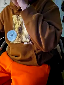 dufatcock online show from April 20, 2026, 8:50 am