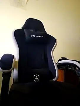 dufatcock online show from April 29, 2026, 7:42 pm