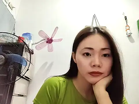 Stacyr online show from March 12, 2026, 3:40 pm