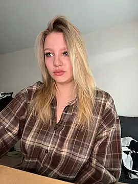 bettyloveu online show from March 30, 2026, 4:13 am