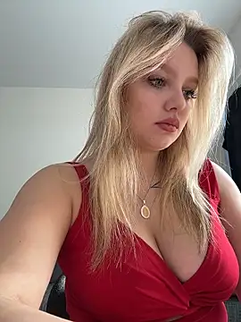 Snapshot of bettyloveu chatting on April 30, 2026, 4:08 am bettyloveu online show from April 30, 2026, 4:08 am