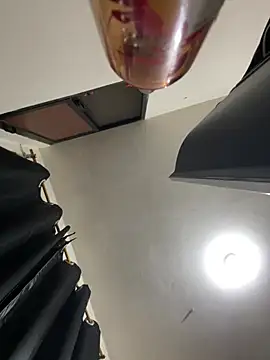 chiquita2 online show from March 21, 2026, 12:32 pm