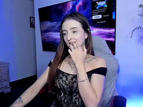 Lilyt Cooper online show from April 29, 2026, 10:08 am