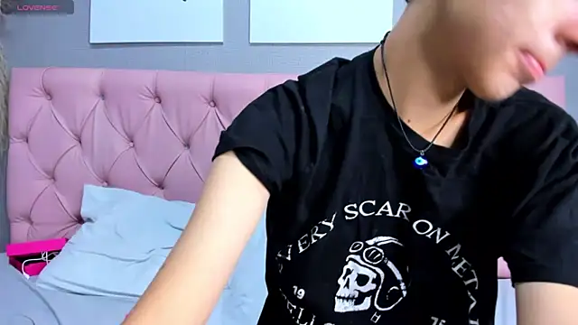 Austin twink online show from March 30, 2026, 1:12 pm