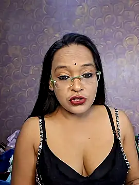 Snapshot of hornyrosy321 chatting on May 10, 2026, 5:51 pm hornyrosy321 online show from May 10, 2026, 5:51 pm