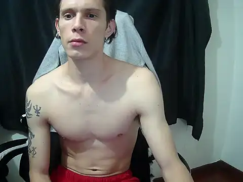 crixus11111 online show from April 19, 2026, 9:41 am