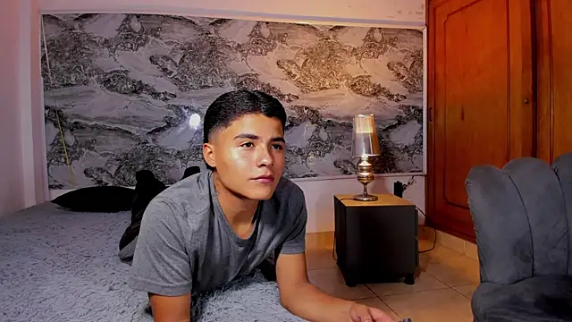 Snapshot of Liam_Dustin chatting on April 28, 2026, 8:47 pm Liam Dustin online show from April 28, 2026, 8:47 pm