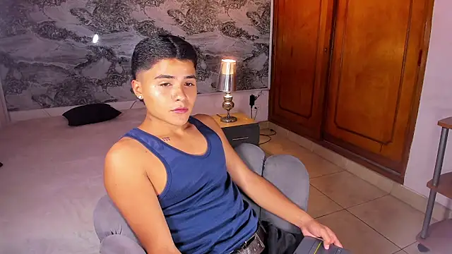 Snapshot of Liam_Dustin chatting on May 12, 2026, 8:06 pm Liam Dustin online show from May 12, 2026, 8:06 pm