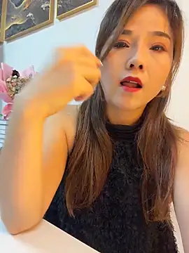 Xiaoxiao-y online show from June 15, 2026, 9:22 am