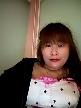 Lucxy-ki6 online show from April 2, 2026, 1:47 am