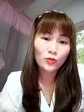 Lucxy-ki6 online show from April 23, 2026, 1:07 am