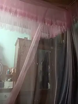 Lucxy-ki6 online show from April 23, 2026, 1:02 pm