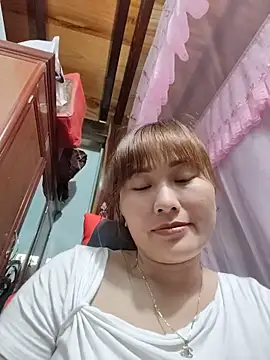 Lucxy-ki6 online show from June 9, 2026, 12:28 pm