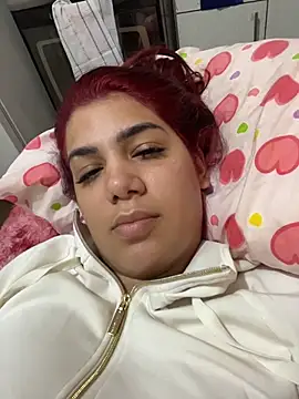 Hopeluna online show from April 20, 2026, 8:39 am