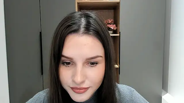 HanneloreCotty online show from March 15, 2026, 6:41 am