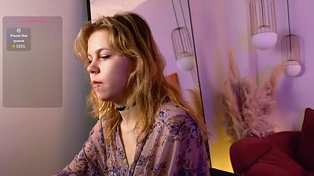 Snapshot of ElizabethVane chatting on April 23, 2026, 5:41 am ElizabethVane online show from April 23, 2026, 5:41 am