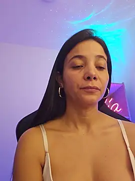 miaeyex online show from May 25, 2026, 12:33 pm
