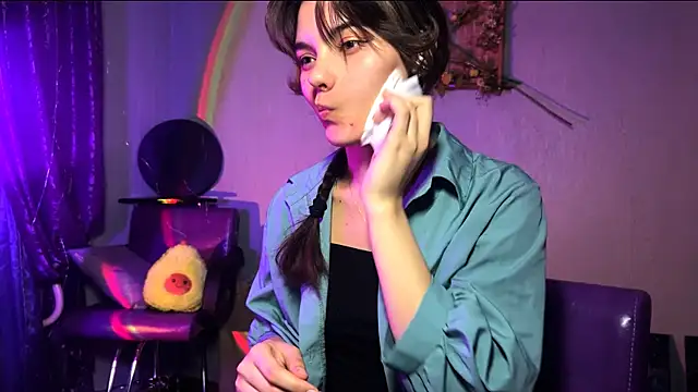 CareyDevan online show from April 8, 2026, 2:06 pm