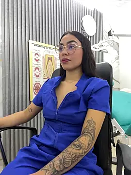 daniela-sexy online show from April 27, 2026, 1:42 pm