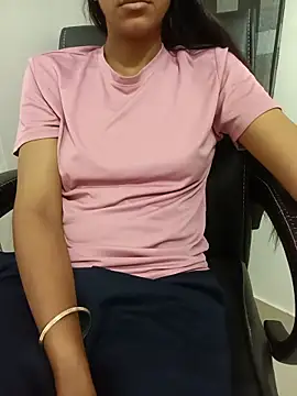 aushi rajput online show from May 27, 2026, 5:04 am
