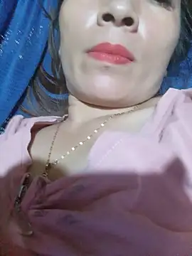 Snapshot of Sury_sexyy chatting on June 3, 2026, 3:17 pm Sury sexyy online show from June 3, 2026, 3:17 pm