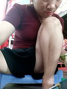 Snapshot of Sury_sexyy chatting on June 9, 2026, 2:34 am Sury sexyy online show from June 9, 2026, 2:34 am