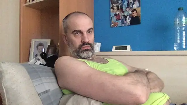 calvito exotico online show from March 23, 2026, 10:41 am