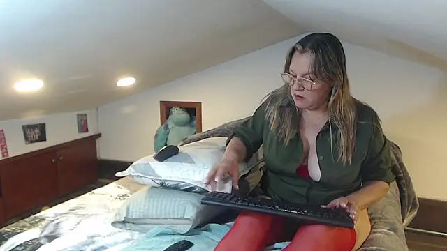 Malu 617 online show from March 28, 2026, 12:54 am