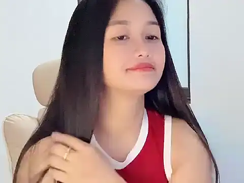 AmyLinee 1 online show from May 24, 2026, 8:19 am
