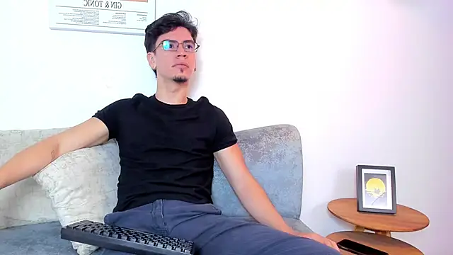 manu ferx online show from March 18, 2026, 1:14 pm