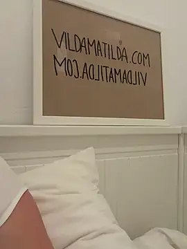 Lillamatilda online show from April 17, 2026, 11:08 pm