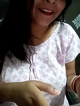 Hot mess girl online show from April 11, 2026, 9:30 pm