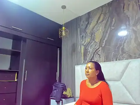 ZafiroHL online show from March 25, 2026, 6:03 pm