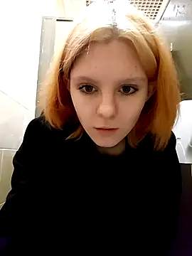 NinaParri online show from April 5, 2026, 3:15 am