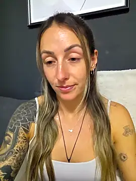 NicoleKaiser online show from May 6, 2026, 6:35 pm