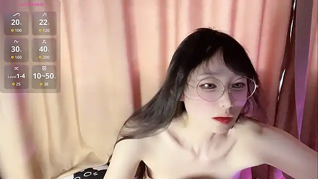 xinxinzii online show from June 2, 2026, 11:18 pm