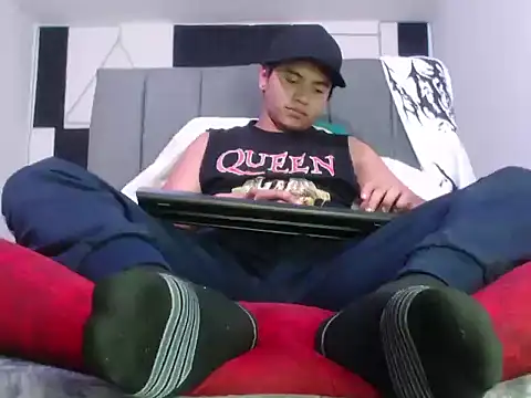 adonis latin 19 online show from June 4, 2026, 3:34 am