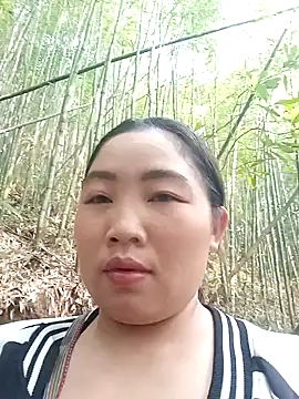 Huemy098 online show from April 21, 2026, 12:12 am