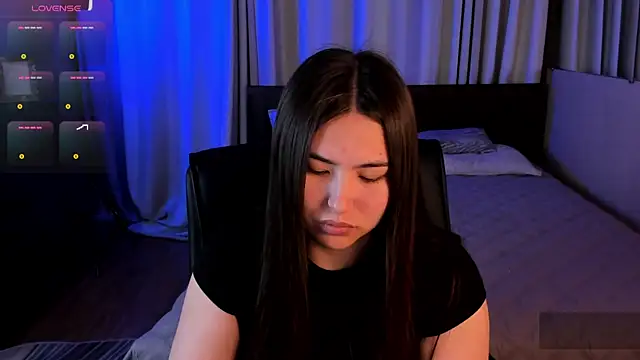 Snapshot of IceIcebabe_ chatting on May 27, 2026, 1:02 am IceIcebabe online show from May 27, 2026, 1:02 am