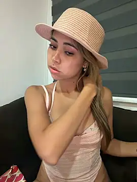 Snapshot of sexyparejahot69 chatting on June 16, 2026, 6:16 am sexyparejahot69 online show from June 16, 2026, 6:16 am