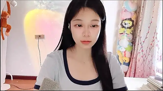 QQ-7890 online show from April 18, 2026, 3:10 am