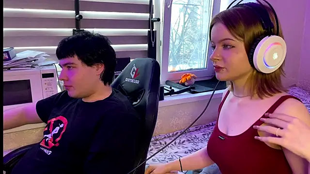 LaslyTilly online show from March 31, 2026, 11:32 am